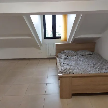 Apartment De La Gare, Grand Meuble